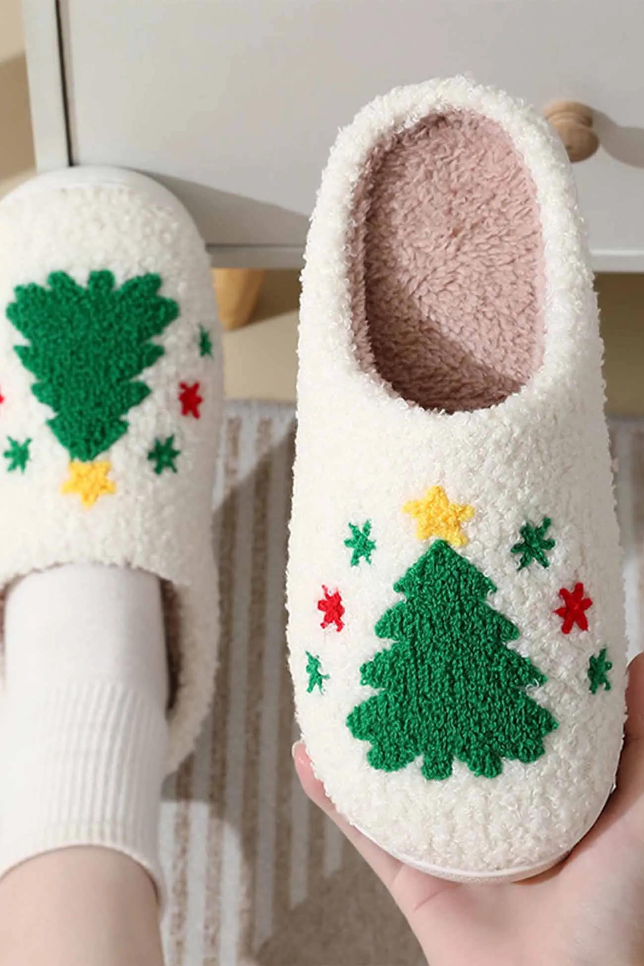 Amozae-Christmas Graphic Plush House Slippers